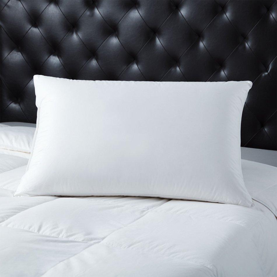 Someone’s in a Makro Hazlo Luxury Hotel Goose Feather and Down Pillow Mood